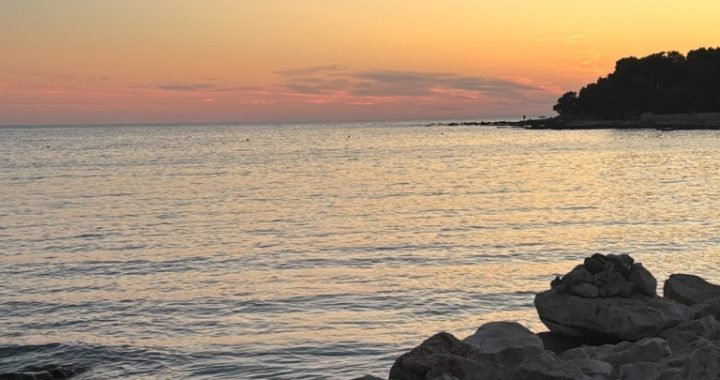 Sommer, Sonne, Squad: Die 10 besten Reiseziele für euren Trip mit Freunden/innen